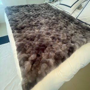 faux fur pottery, barn, blanket